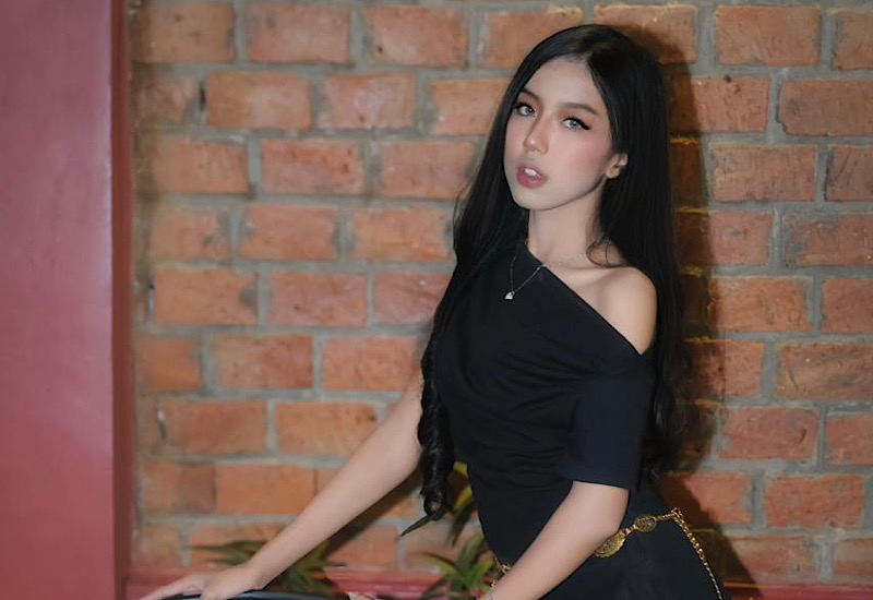  Model Lampung Afinolita “Noyi” Susmono Mahir Merias Sejak SMP, Incar Karier Make-up Artist Terkenal