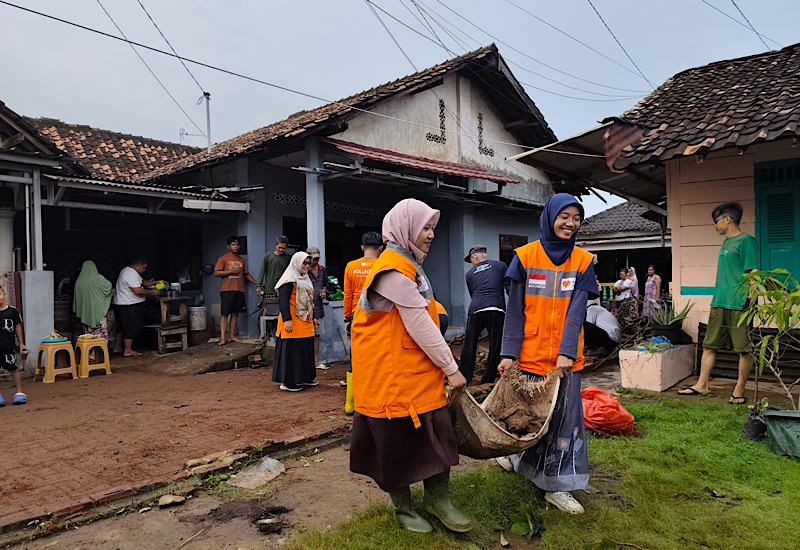  Respons Cepat Banjir di Bandar Lampung, Rumah Zakat Terjunkan 8 Relawan