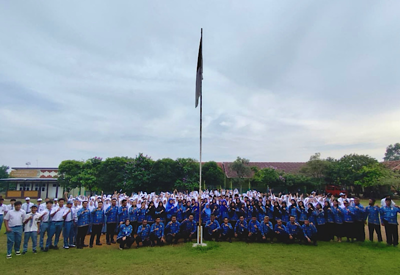  SMKN 1 Terbanggi Besar Gelar Upacara Peringatan Hari Pendidikan Nasional 2026