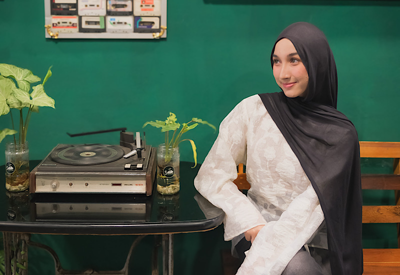  Bernostalgia Era 90-an di Rumah Makan Mbak Mini, Tempat Nongkrong Hits Pilihan Salma Ramadan