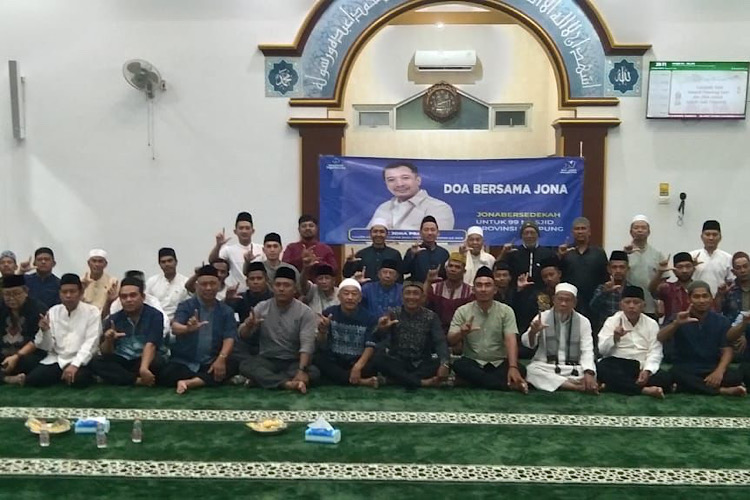  Jona Bersedekah Salurkan Bantuan untuk 99 Masjid Se-Lampung, Tiap Masjid Terima Rp10 Juta