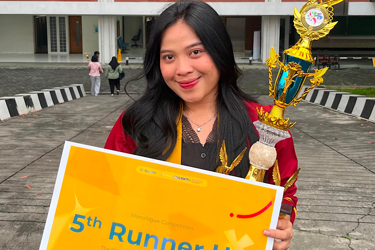 Kadek Amrita Mahasiswa Universitas Teknokrat Indonesia Juara Monolog Widyatama International Competitions 2026