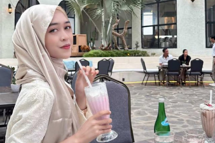 Nadita Amanda Model Lampung