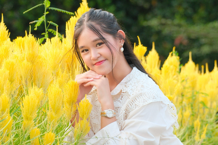  Pesona Asri Kebun Raya Itera Jadi Lokasi Foto Favorit Model Lampung Kesya Safwana