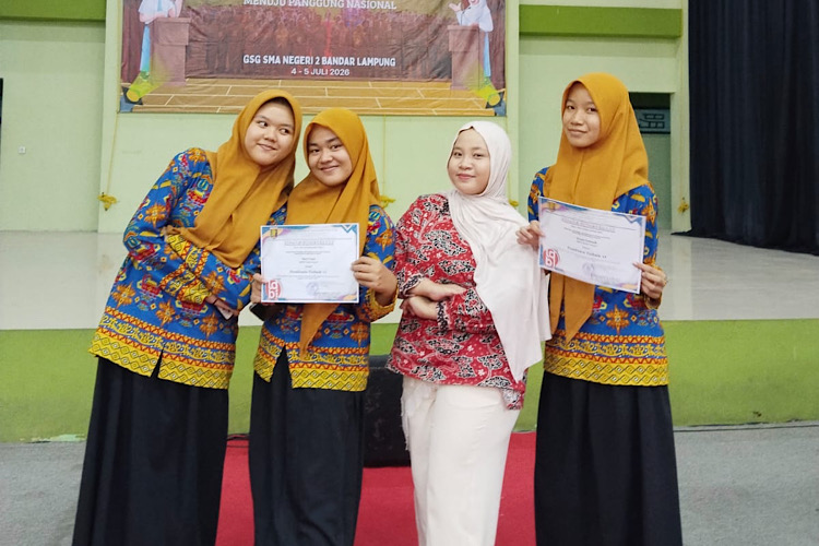 SMAN 1 Pesisir Tengah Tembus 5 Besar Lomba Debat Bahasa Indonesia