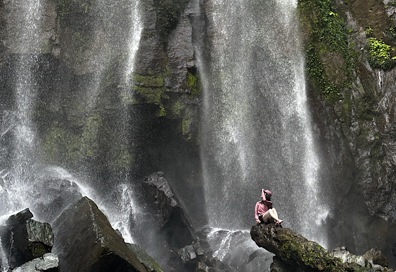  Intip Pesona Air Terjun Tanah Longsor Lampung, Tempat Healing Favorit Model Nazela Jengga