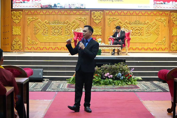  Leadership Education Program 2026 Universitas Teknokrat Indonesia: Auliya Rahman Isnain Paparkan Tahap Pengambilan Keputusan Manajerial