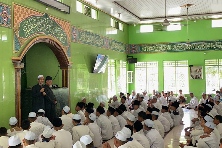  Abdul Hakim Motivasi Santri Pondok Pesantren Darul Hufaz, Tekankan Pentingnya Ilmu, Akhlak, dan Kontribusi untuk Bangsa