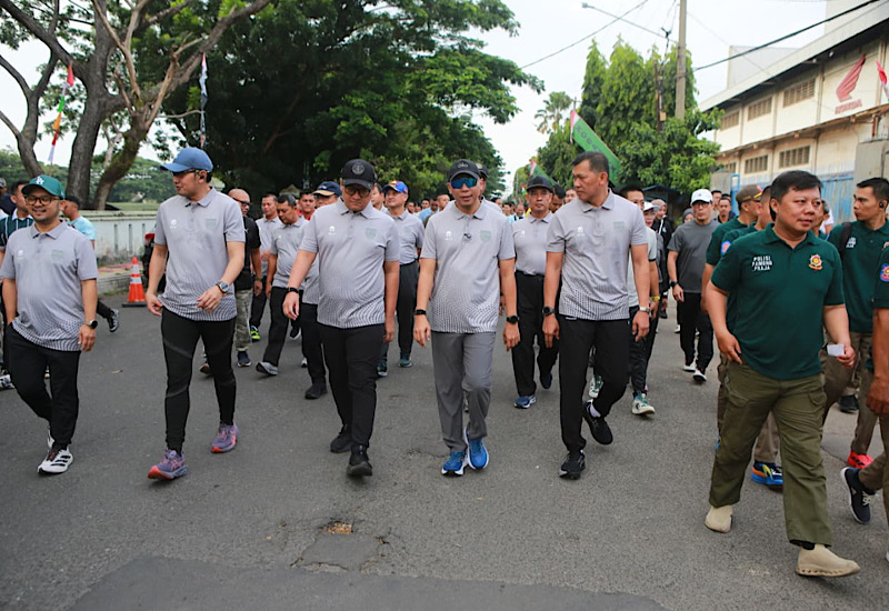  Ketua DPRD Lampung Ahmad Giri Akbar Hadiri Jalan Sehat HUT Ke-81 RI dan HUT Ke-1 Kodam XXI/Radin Inten di Lapangan Saburai