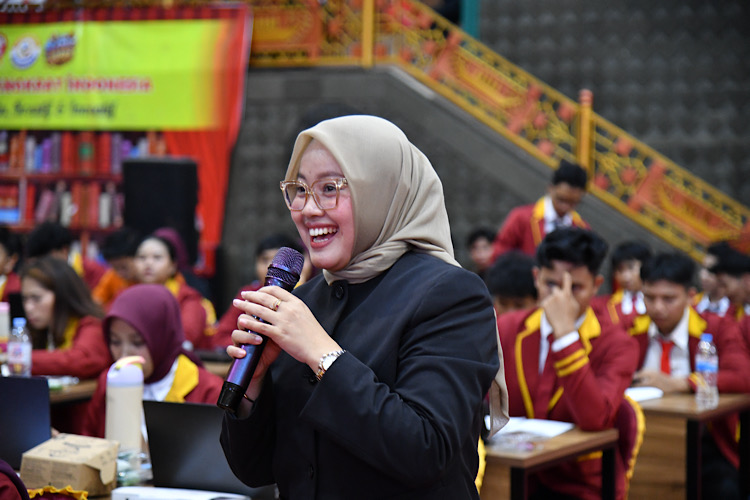  Leadership Education Program 2026 Universitas Teknokrat Indonesia, Lia Febria Lina Uraikan Teknik Presentasi Memikat!