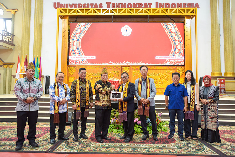  Leadership Education Program 2026: Winardi Sani dari Universiti Tun Hussein Onn Malaysia Bekali Mahasiswa Universitas Teknokrat Indonesia Peta Jalan Kepemimpinan Global