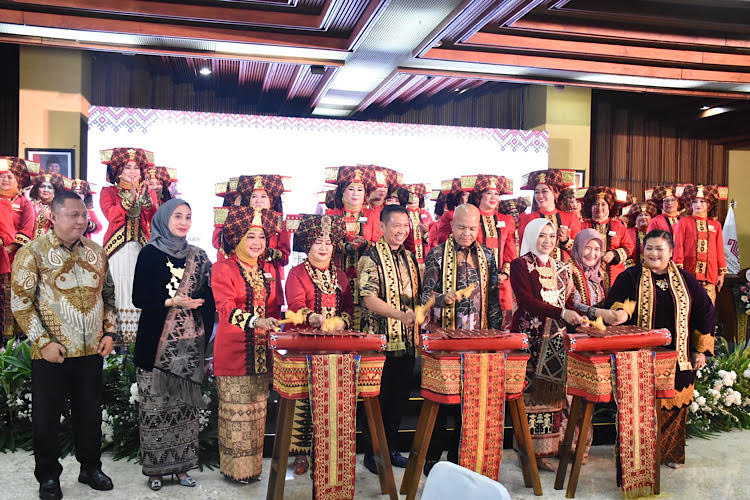  Ketua Umum Mighrul Lappung Bersatu Konsisten Lestarikan Budaya Lampung di Kancah Nasional, Raih Dukungan TP PKK