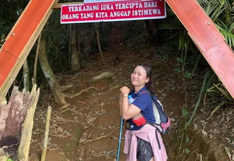  Kisah Okta Daki Puncak Gunung Ratai: Hargai Proses di Ketinggian 1.682 MDPL