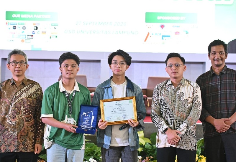  Berawal dari Penggemar di YouTube, Devi Mahasiswi Unila Antusias Temui Langsung Ifandi dan Kevin di Seminar Nasional EEA 2026