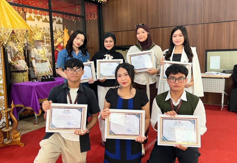  Mahasiswa Angkatan 2023 PS PBP Raih Penghargaan Berprestasi di Francetival 2026, Bagikan Pesan dan Kesan