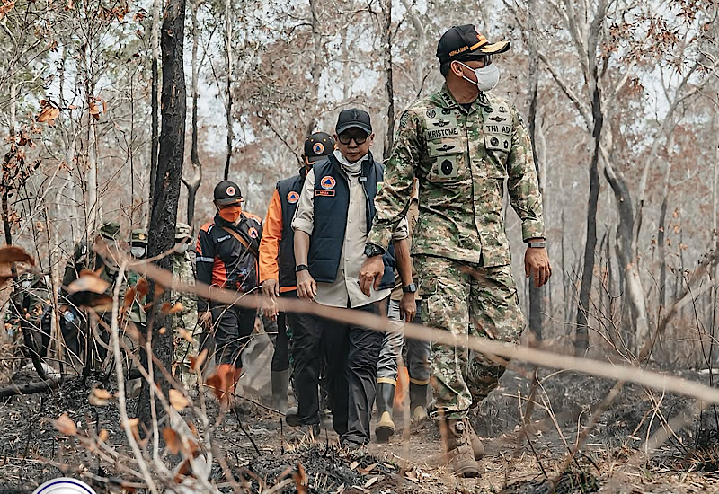 Gubernur Lampung Tinjau Titik Api di Taman Nasional Way Kambas